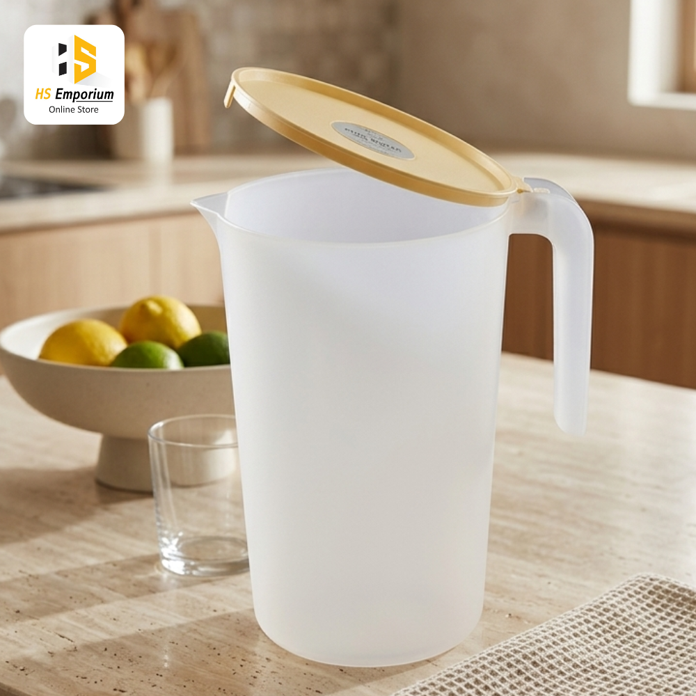 Plastic Water Jug with Lid & Handle | BPA Free Juice Pitcher | Large Capacity Water Pitcher for Fridge, Kitchen & Dining